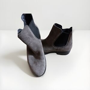 Børn F55558 Chelsea Boots Women’s 8M Gray Suede Leather Ankle Booties Lug Sole
